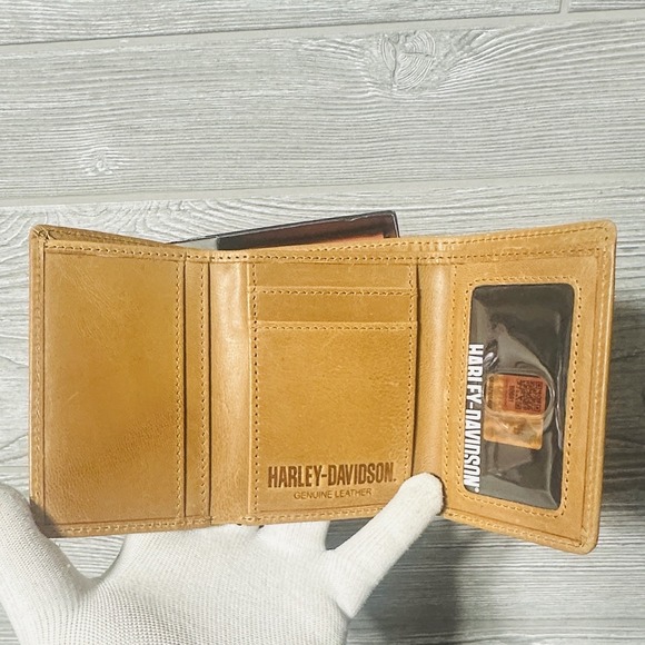 HARLEY-DAVIDSON Wallet Tri-Fold Leather Cognac Brown Bar Shield Logo Mens RFID - Picture 2 of 9